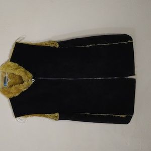 Neckworks Women's Size Large Faux Leather Zip up Vest with Faux Fur Lining